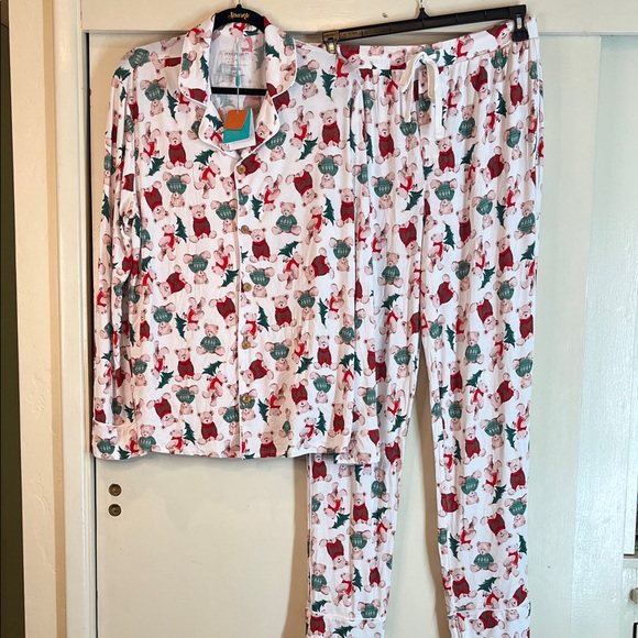 Posh Peanut Other - Posh Peanut NWT Holiday Bear Viscose combo Pajama Set size medium